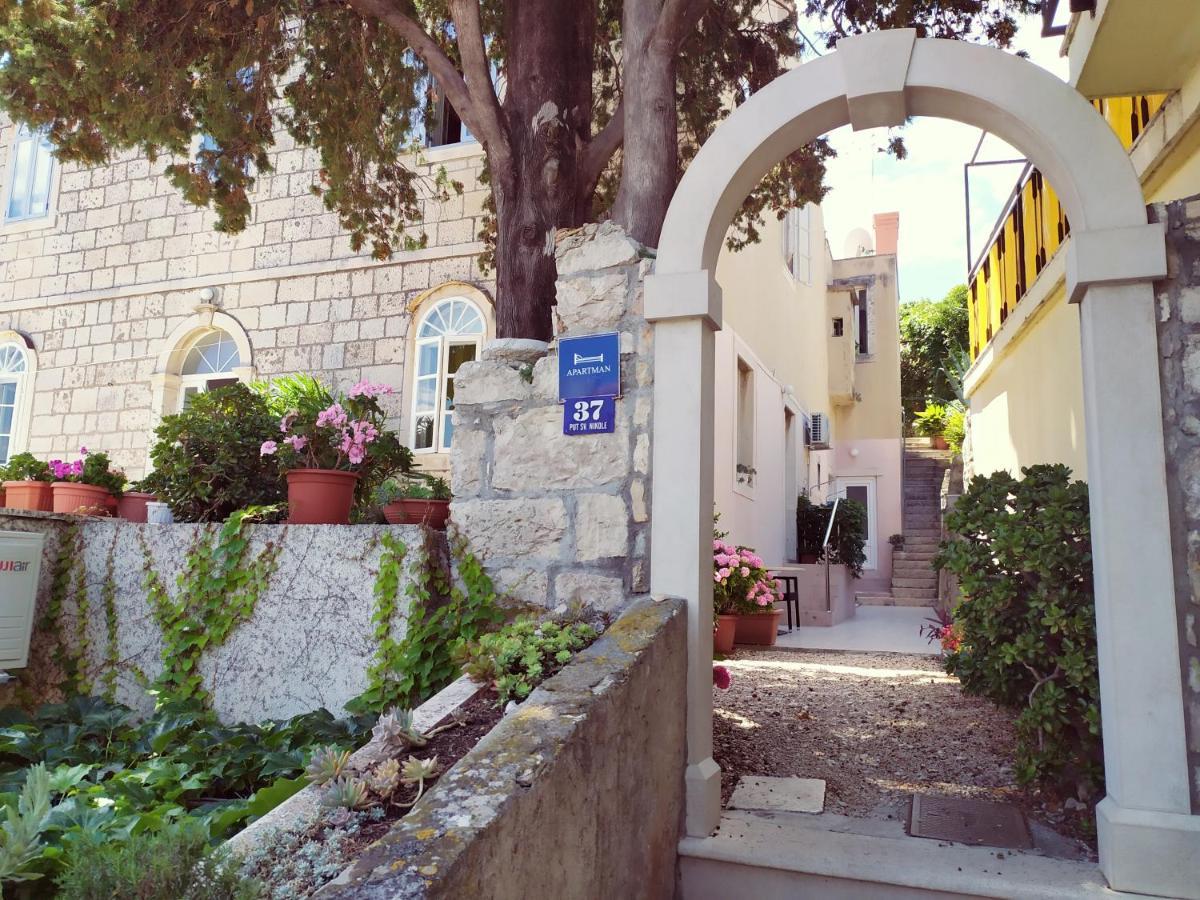 Apartments Rafaela Korčula Екстериор снимка
