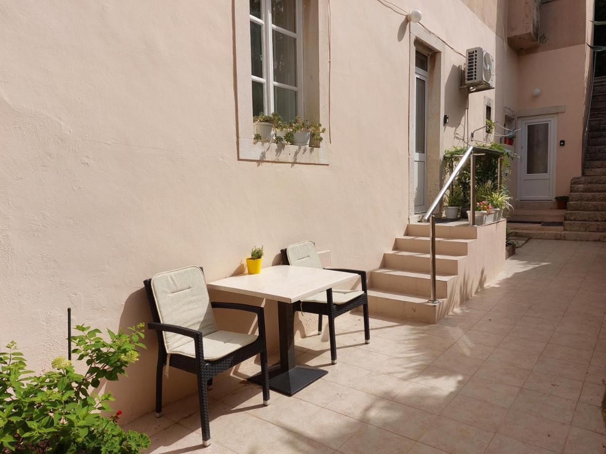 Apartments Rafaela Korčula Екстериор снимка