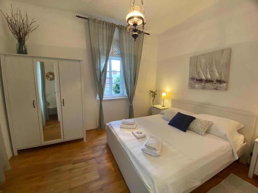 Apartments Rafaela Korčula Екстериор снимка